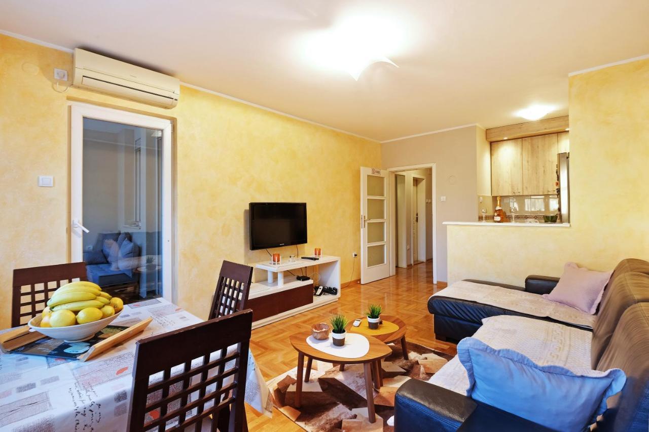 Sky City View Apartment & Big Terrace Belgrad Exterior foto